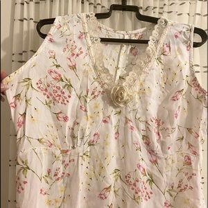 Vintage cream lace floral nightgown